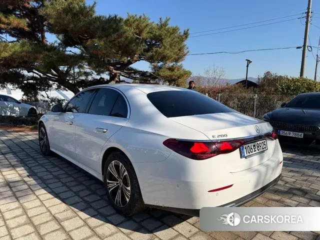 Mercedes-Benz E-Class W214 2024 Белый из Кореи, фото 4