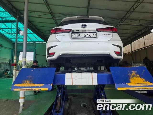 Lexus CT200h id 2892223 из Кореи 2