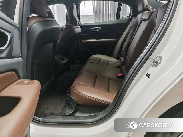 Volvo S60 id 3908073 из Китая 12