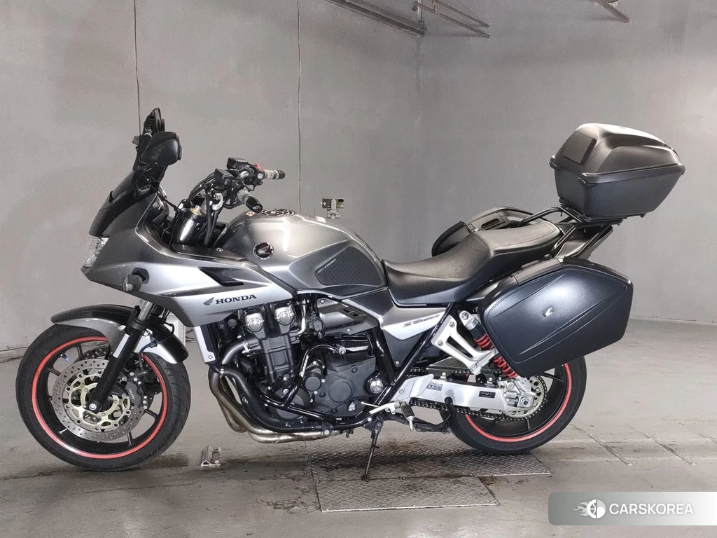 Проданный Honda CB1300SF BOLDOR 2014 из Японии