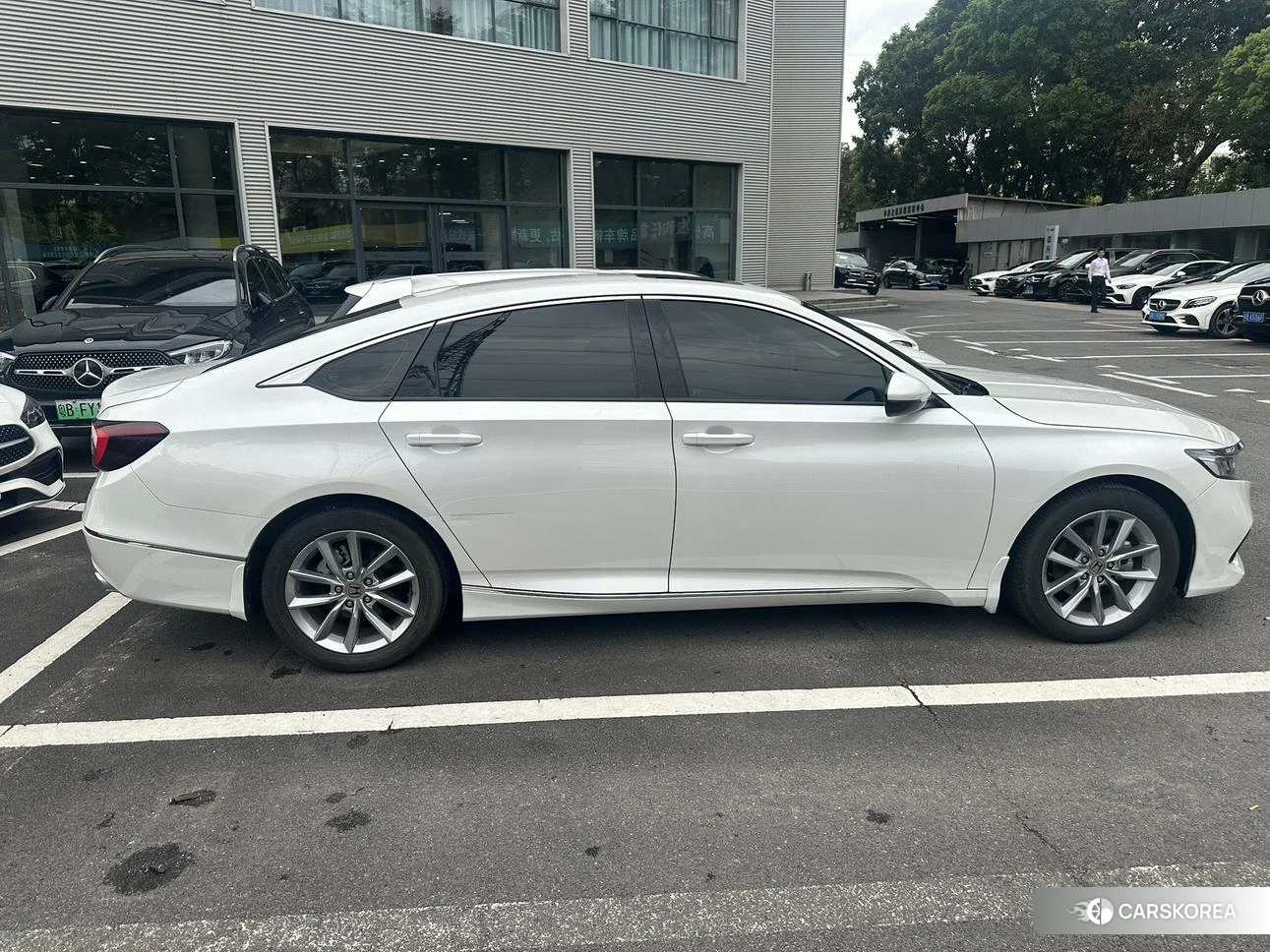 Honda Accord 2021 Белый из Китая, фото 2