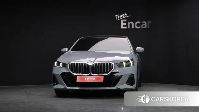 BMW 5 Series (G60) id 3502496 из Кореи 12