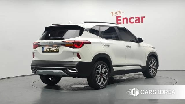 Kia Seltos id 4696989 из Кореи 12