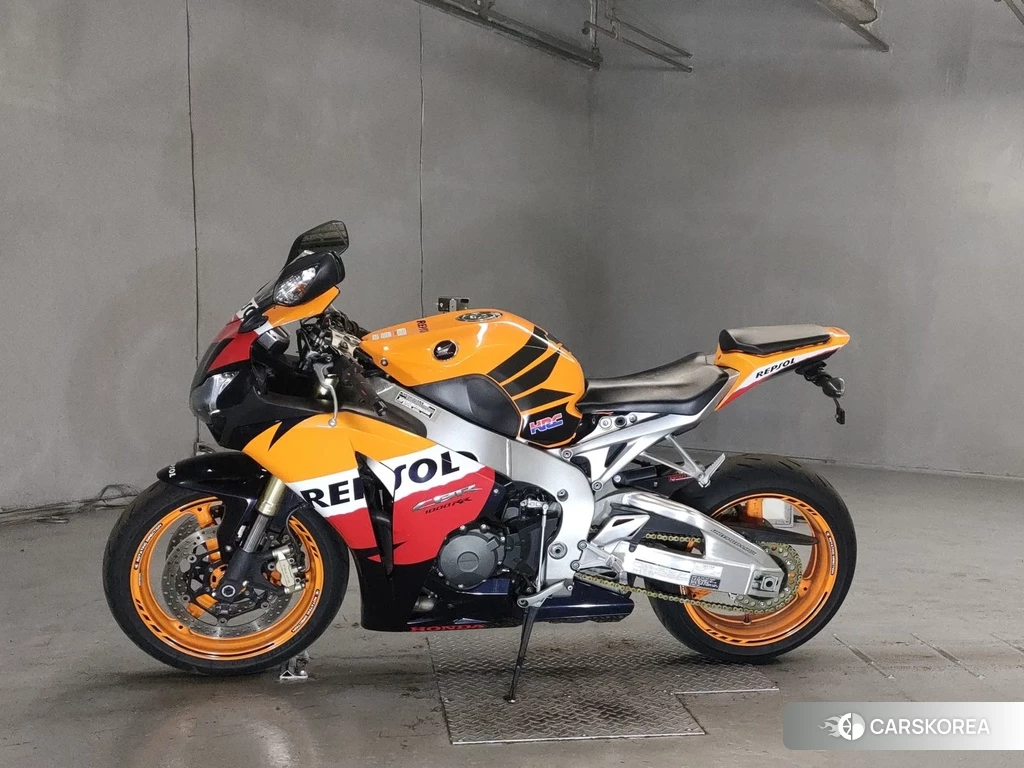 Проданный Honda CBR1000RR 2012 из Японии