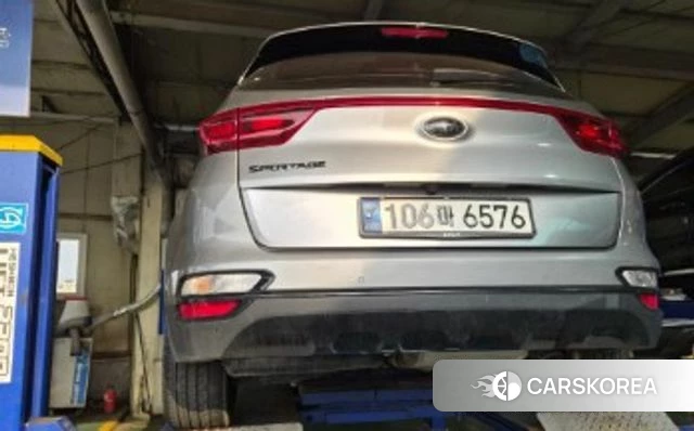 Kia Sportage The Bold 2021 Серебряный из Кореи, фото 2