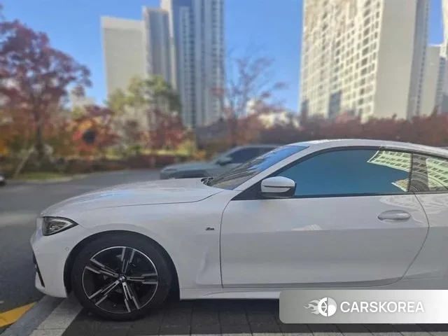 BMW 4 Series (G22) 2021 Белый из Кореи, фото 2