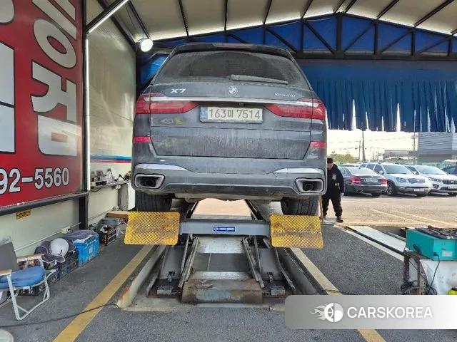 BMW X7 (G07) 2022 Черный из Кореи, фото 2