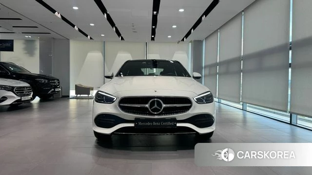 Mercedes-Benz C-Class W206 2026 Белый из Кореи, фото 2