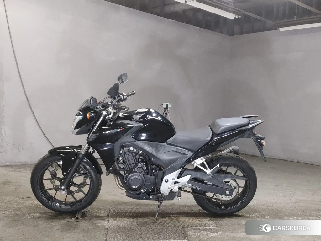Проданный Honda CBR400R 2014 из Японии, фото 2