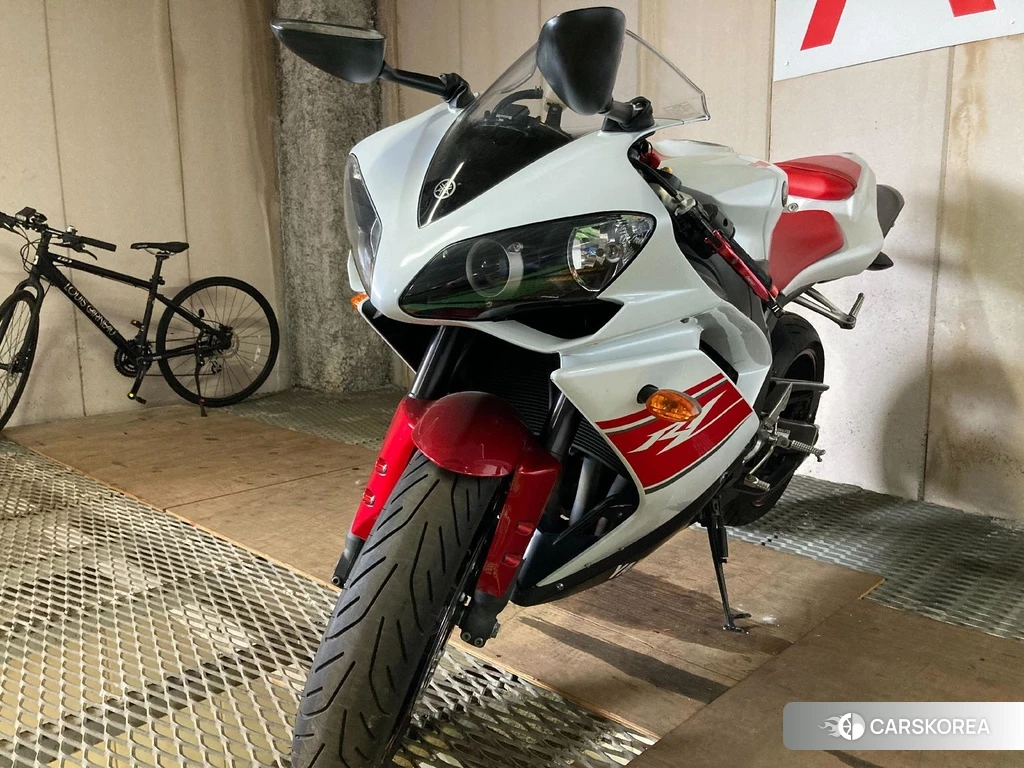 Проданный Yamaha YZF-R1 2010 из Японии