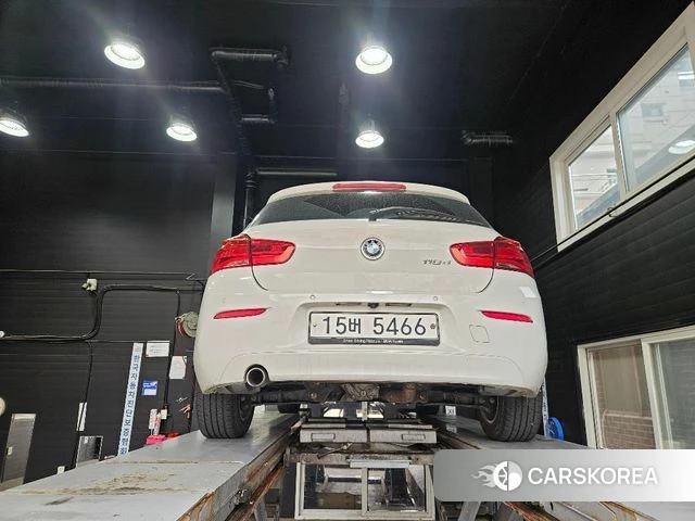 BMW 1 Series (F20) 2018 Белый из Кореи, фото 2