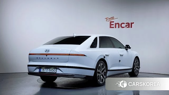 Hyundai Grandeur (GN7) id 4248711 из Кореи 12