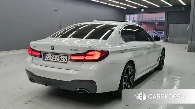 BMW 5 Series (G30) id 3592573 из Кореи 10