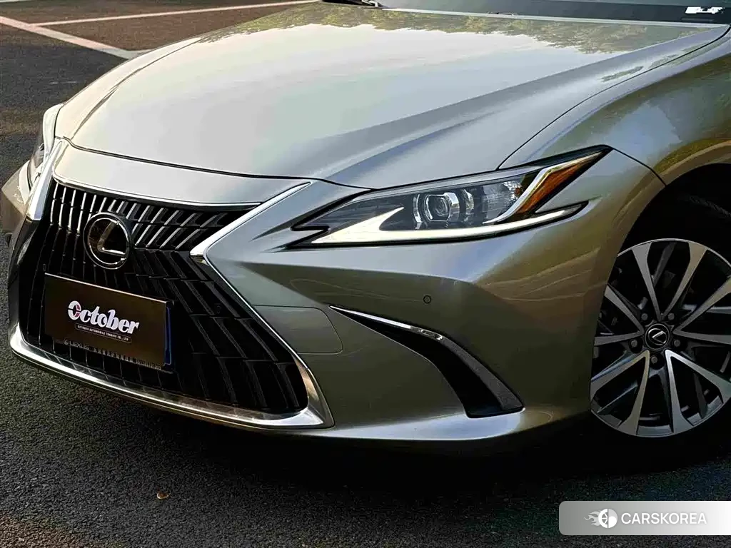 Lexus ES id 4546029 из Китая 11