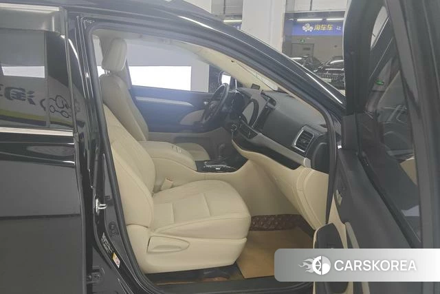 Toyota Highlander id 3907746 из Китая 9