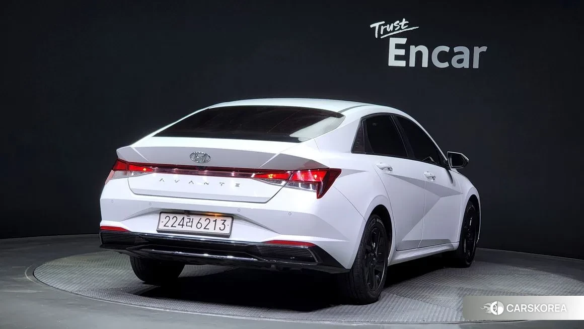 Hyundai Avante Hybrid (CN7) id 1560054 из Кореи 12