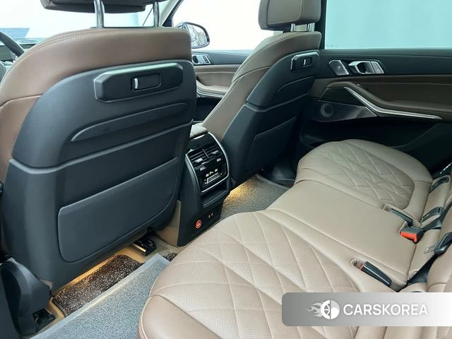 BMW X7 id 4218702 из Китая 12