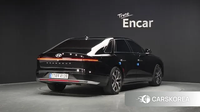 Hyundai Grandeur (GN7) id 3410881 из Кореи 12