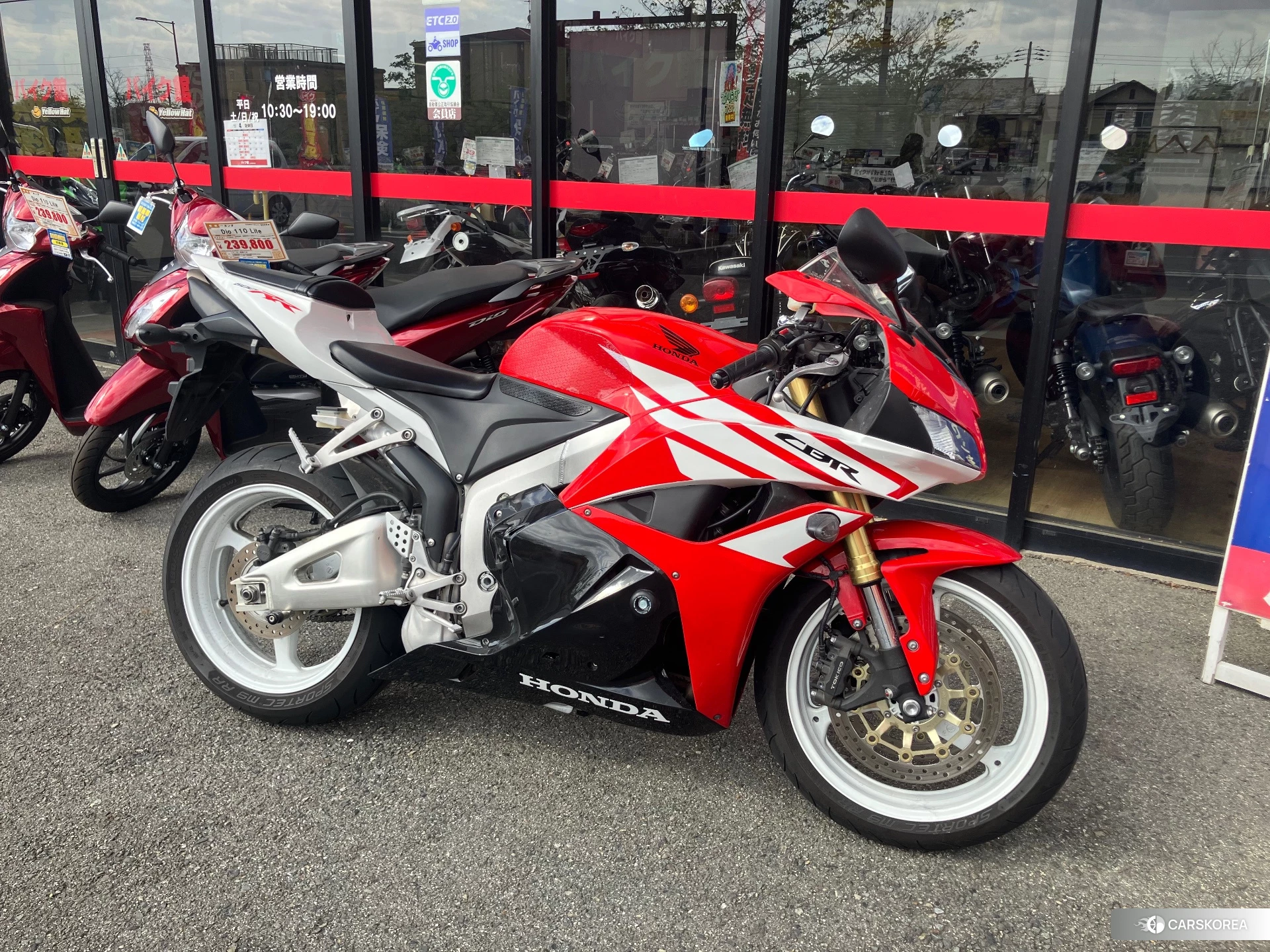 Проданный Honda CBR600RR id 4184854 из Японии, фото 2