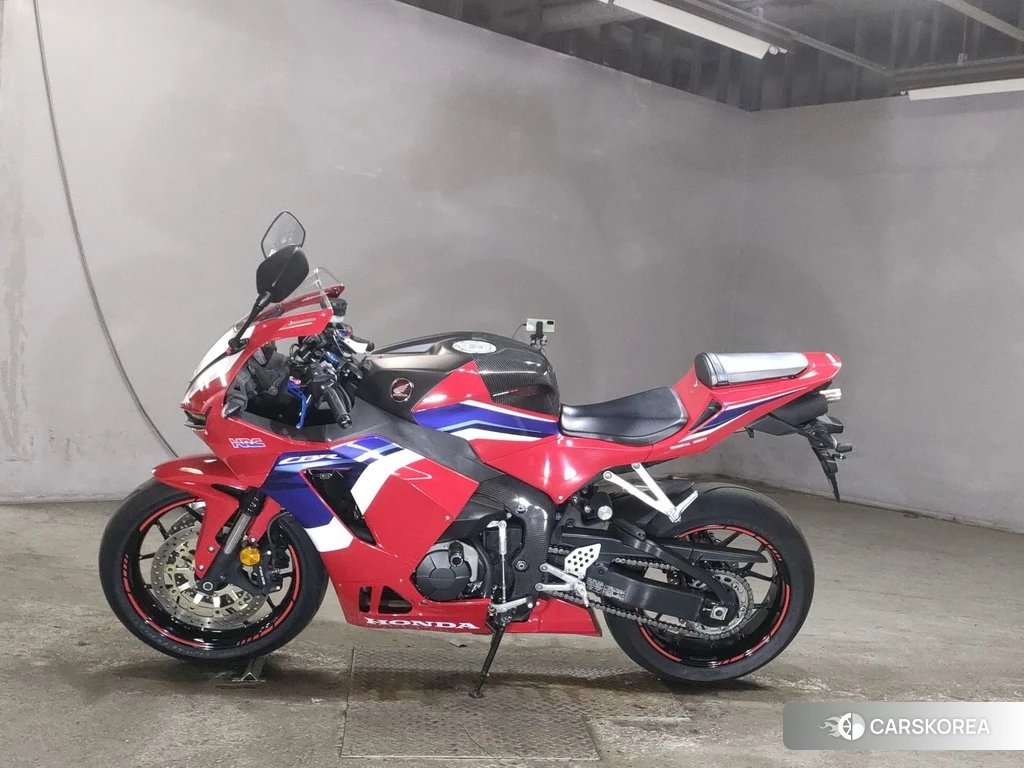 Проданный Honda CBR600RR 2021 из Японии