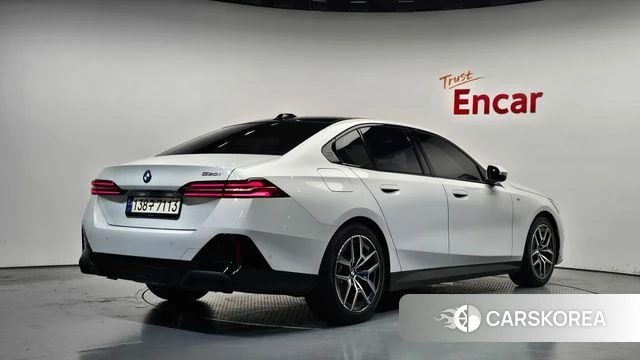 BMW 5 Series (G60) id 4847855 из Кореи 12
