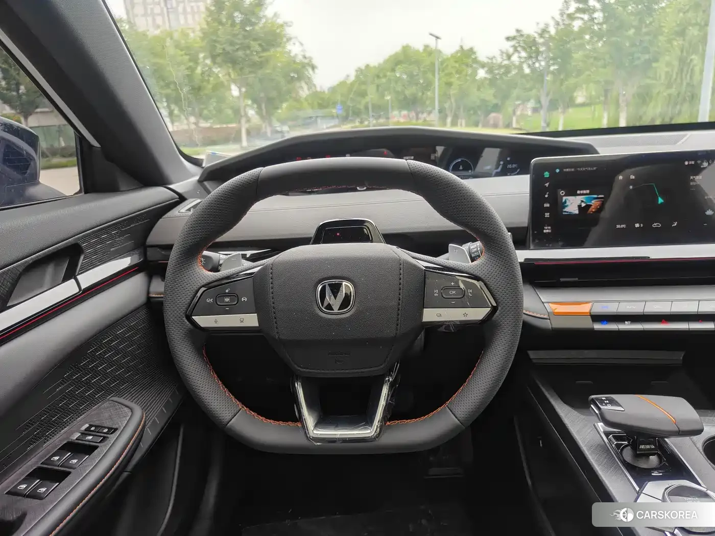 Chang'an Changan UNI-V 2024 Белый из Китая, фото 6
