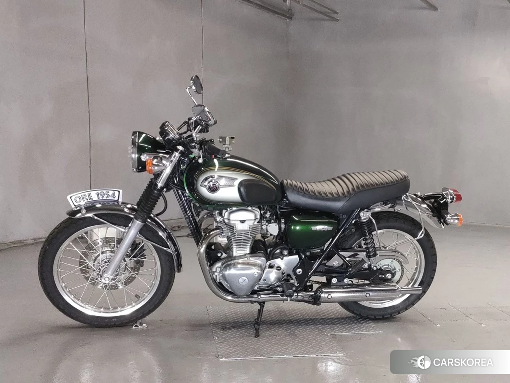 Проданный Kawasaki W800 2011 из Японии, фото 2