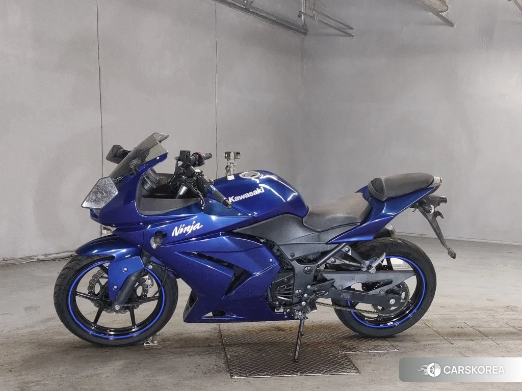 Проданный Kawasaki NINJA 250R id 4161299 из Японии, фото 2