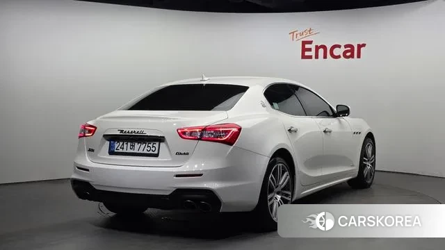 Maserati Ghibli id 2995506 из Кореи 12