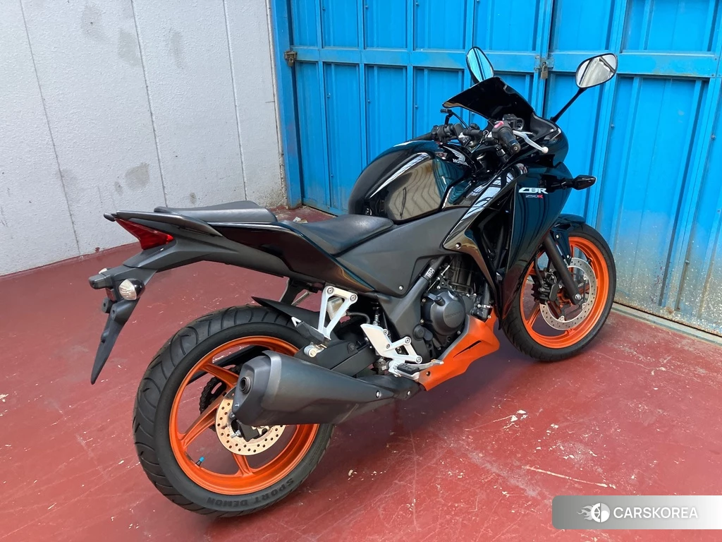 Проданный Honda CBR250R 2013 из Японии, фото 2