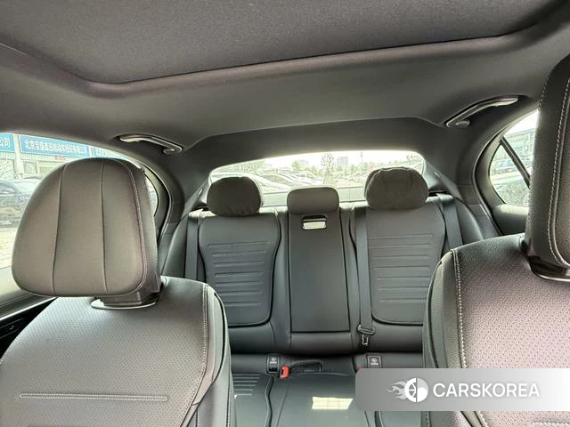 Mercedes-Benz Class C 2022 Белый из Китая, фото 4
