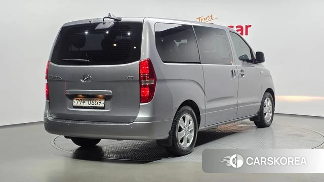 Hyundai The New Grand Starex id 4582162 из Кореи 12