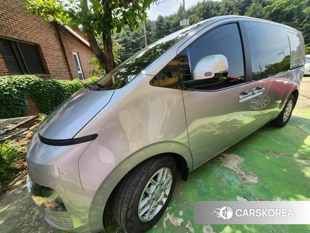 Hyundai Staria 2023 Серебряный из Кореи, фото 5