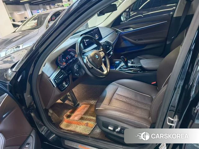BMW 5 series 2021 Черный из Китая, фото 2