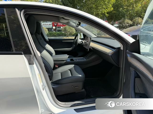 Tesla Model Y id 4209913 из Китая 10