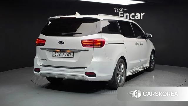 Kia The New Carnival id 4269462 из Кореи 12