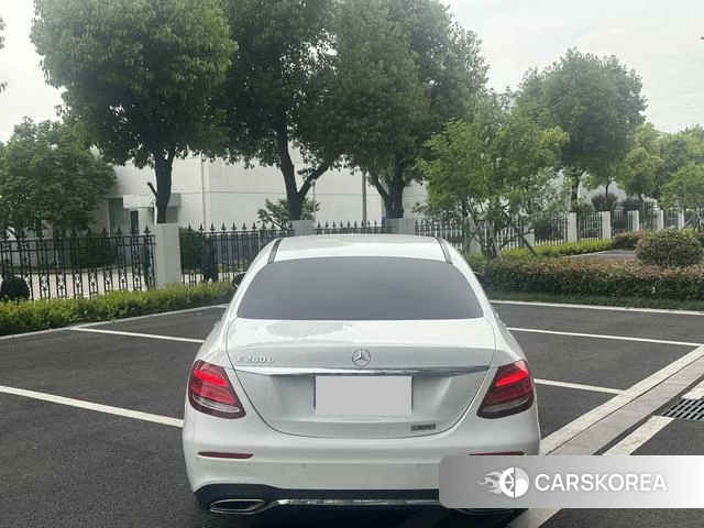 Mercedes-Benz E-class 2019 Белый из Китая, фото 2