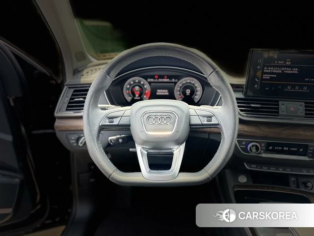 Audi Q5L 2021 Черный из Китая, фото 3