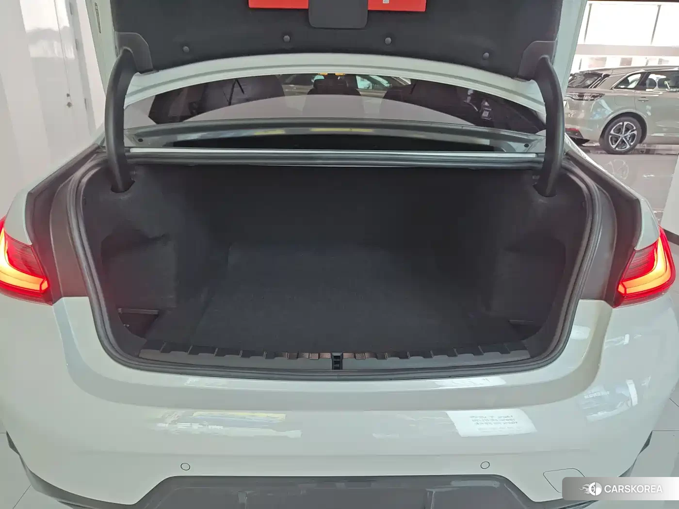 BMW 3 series id 4565162 из Китая 12