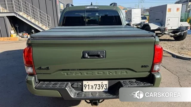 Toyota Tacoma 2021 Темно-зеленый из Кореи, фото 2