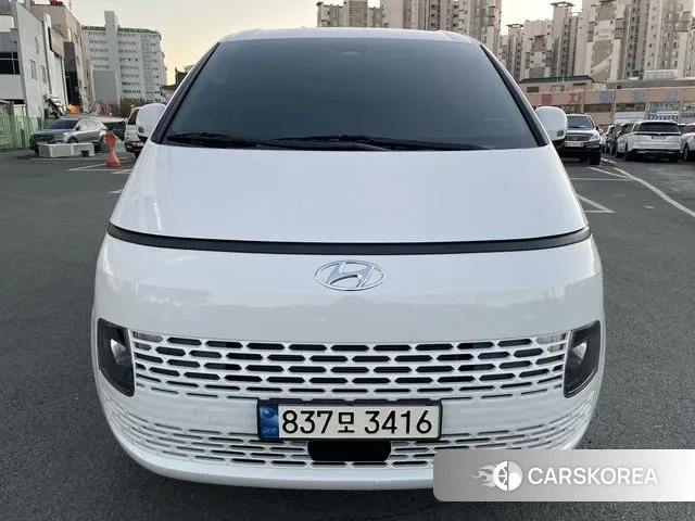 Hyundai Staria 2023 Белый из Кореи, фото 2