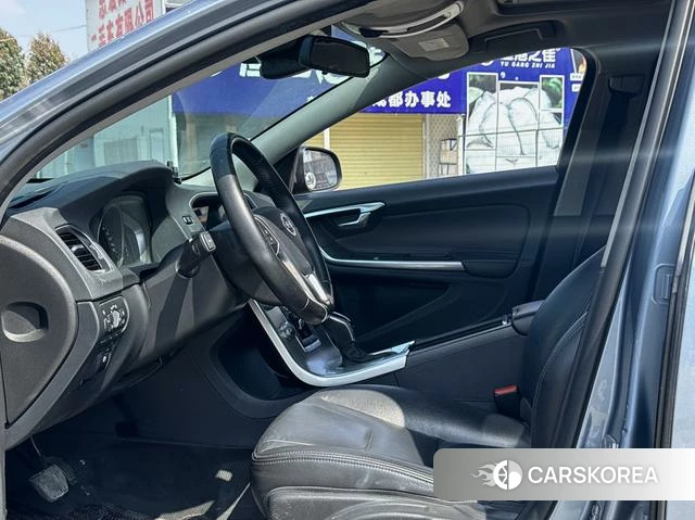 Volvo S60 id 4215713 из Китая 7