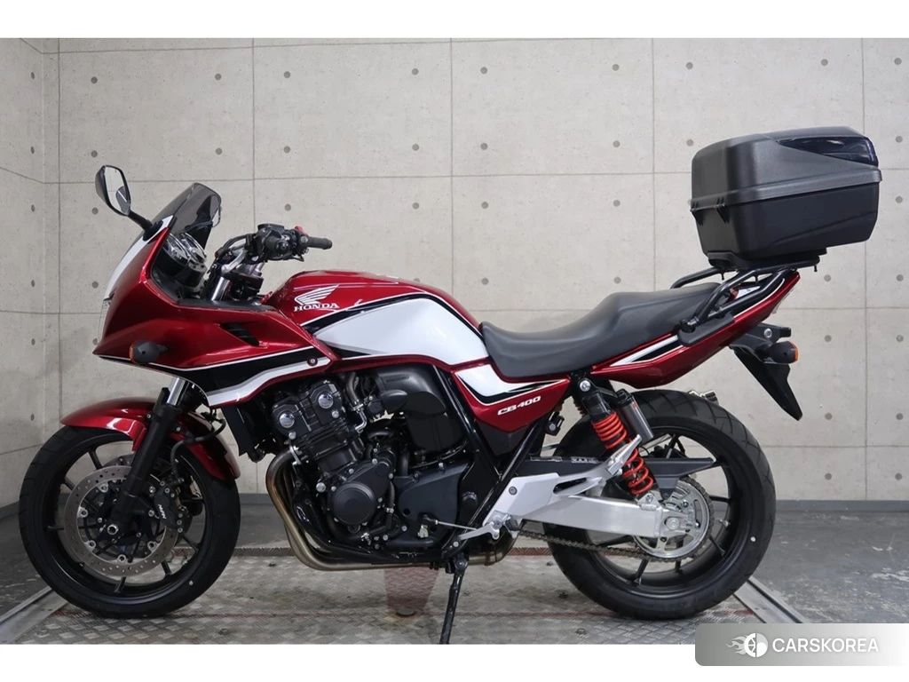 Проданный Honda CB400SF BOLDOR ABS 2020 из Японии, фото 2