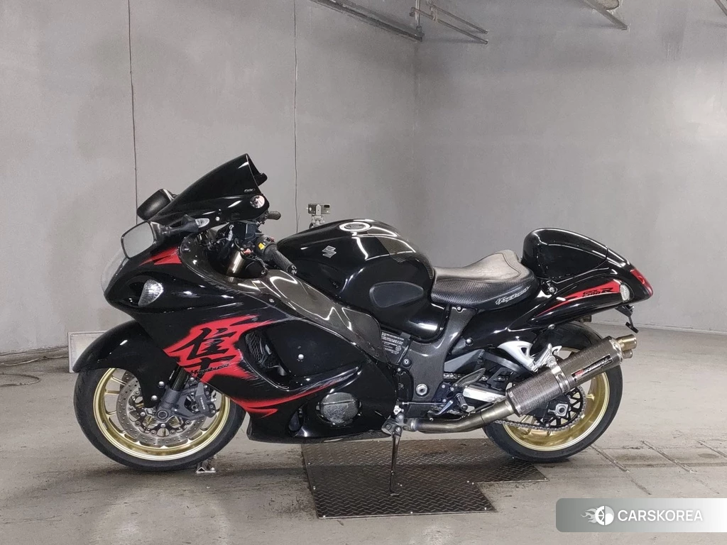Проданный Suzuki GSX1300R HAYABUSA 2010 из Японии, фото 2
