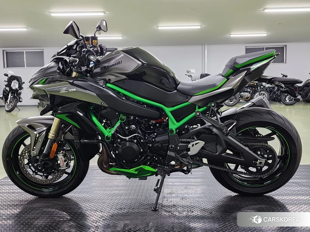 Проданный Kawasaki Z H2 SE 2023 из Японии