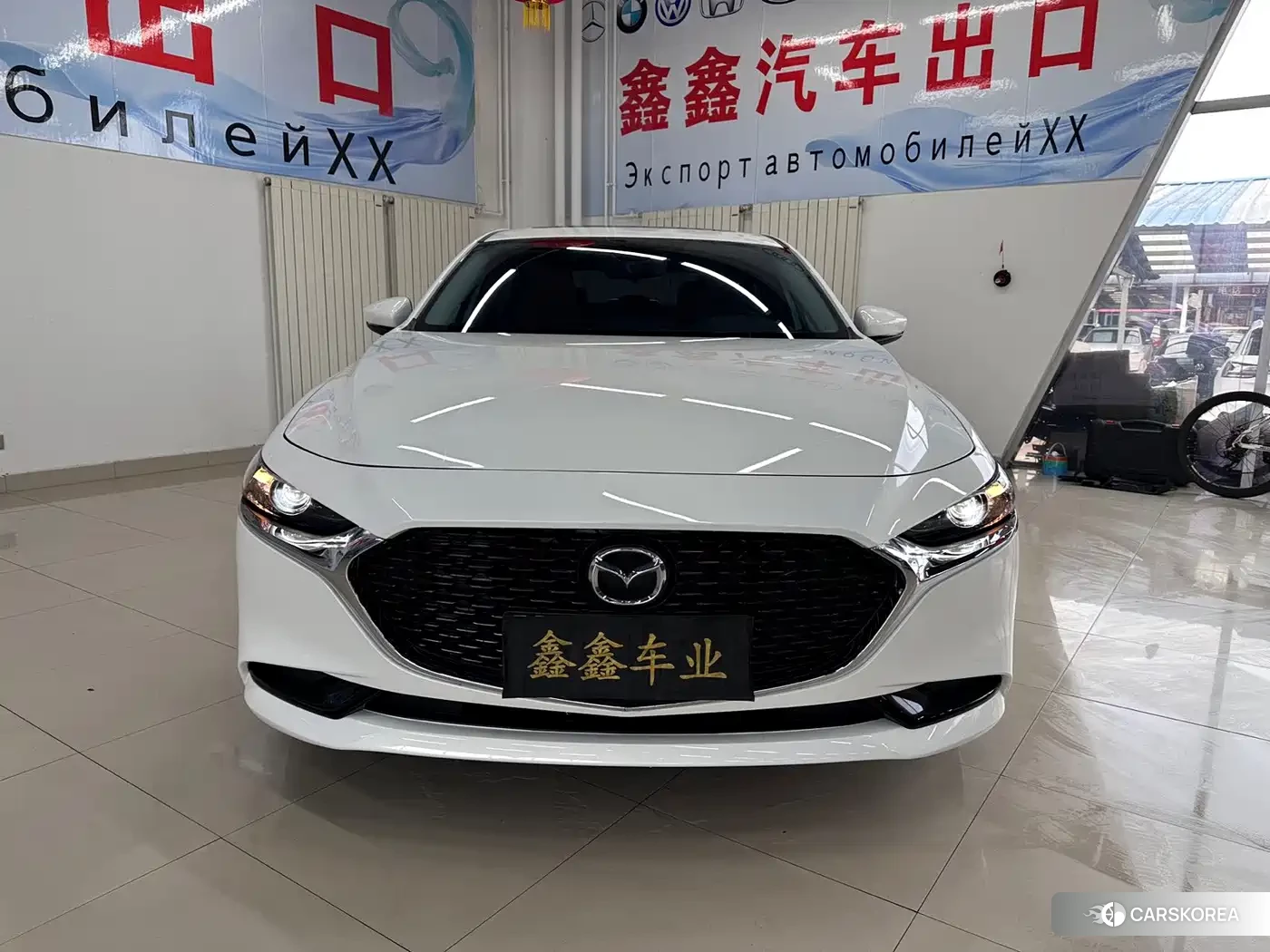 Mazda 3 2023 Белый из Китая, фото 2