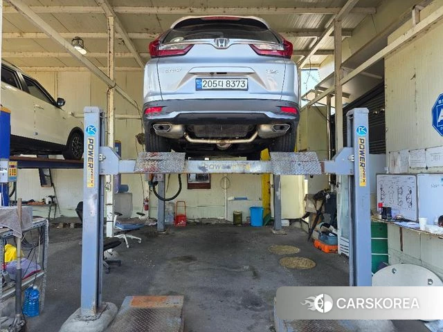 Honda CR-V 5th generation 2021 Серебристо-серый из Кореи, фото 2
