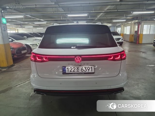 Volkswagen Touareg 3rd generation 2026 Белый из Кореи, фото 5