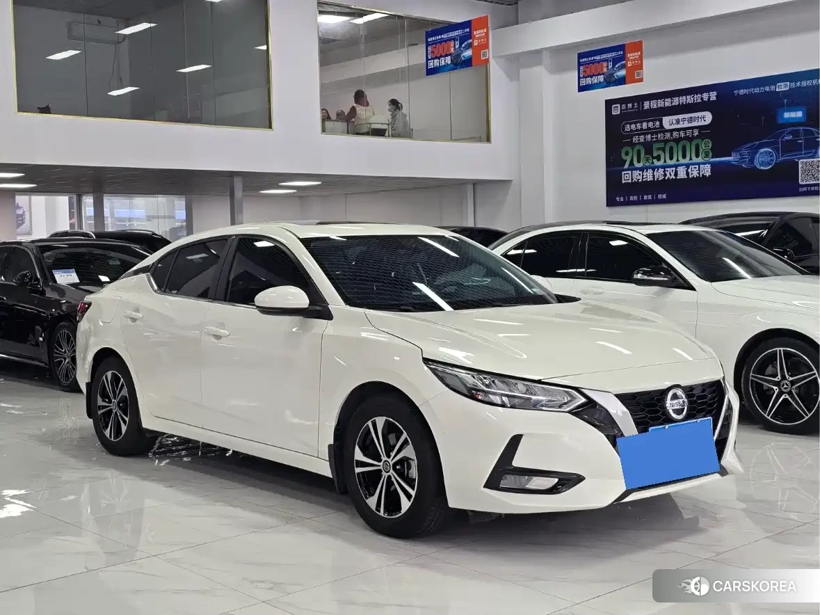Nissan Sylphy 2022 Белый из Китая, фото 2