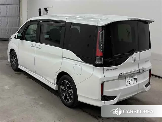 Honda Stepwgn 2022 из Японии, фото 2